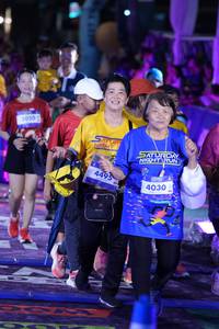 BIB: 3050, 4495, 4030
                            <button type="button" onclick="openModal(26261132)" class="btn btn-primary btn-sm float-right btn-popup" data-toggle="modal" data-target=".modal-high-quality">
                        <i class="fas fa-shopping-cart"></i> Add to Cart
                    </button>
                                            <button type="button" onclick="isThisMe(26261132, true)" class="btn btn-success btn-sm float-right btn-popup btn-isme hidden" data-toggle="tooltip" data-placement="bottom" title="นี่คือรูปของคุณใช่ไหม คลิกที่นี่เพื่อเอาเข้าอัลบั้ม">
                        <i class="fas fa-plus"></i> Add to album
                    </button>
                    <button type="button" onclick="isThisMe(26261132, false)" class="btn btn-warning btn-sm float-right btn-popup btn-isnotme hidden">
                        <i class="fas fa-ban"></i> Remove from album
                    </button>